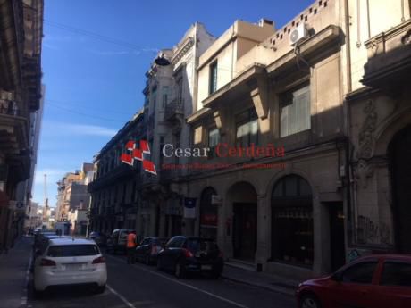 Locales Comerciales En Ciudad Vieja