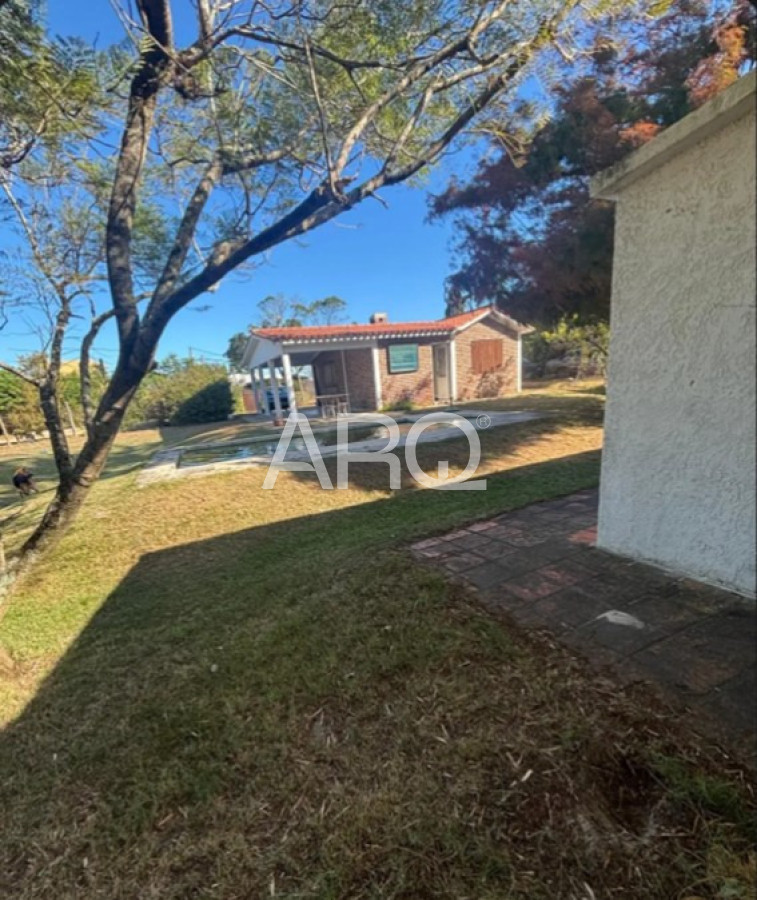 Alquiler de 3 dormitorios a pasos del mar con piscina y amplio terreno en Fortín de Santa Rosa