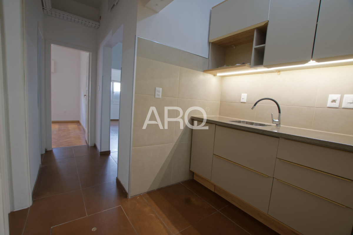 Apartamento de 2 dormitorios totalmente renovado en Punta Carretas. · Photo 11