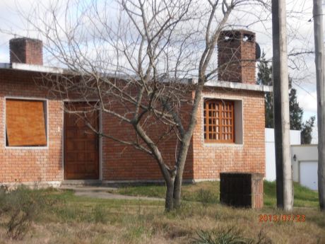 Dueño Vende O Permuta Hermosa Y Luminosa Casa