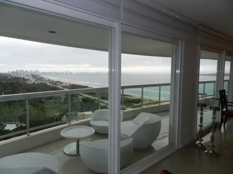 Apartamentos En Playa Mansa