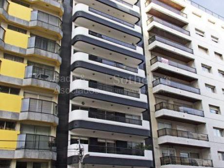 Piso Alto A 30m De Plaza Villa Biarritz