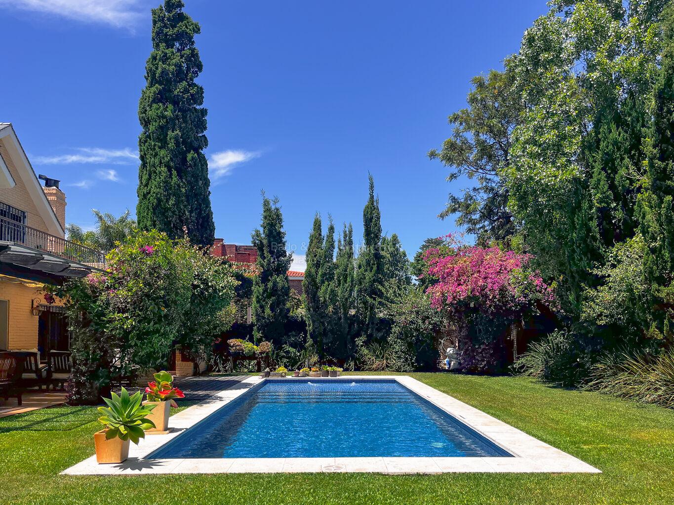 Residencia Extraordinaria en alquiler y venta en el Corazón de Carrasco
