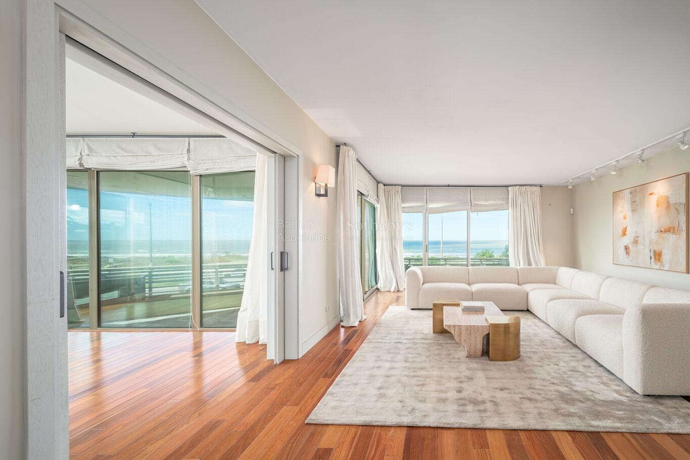 Apartamento moderno sobre la Rambla de Carrasco