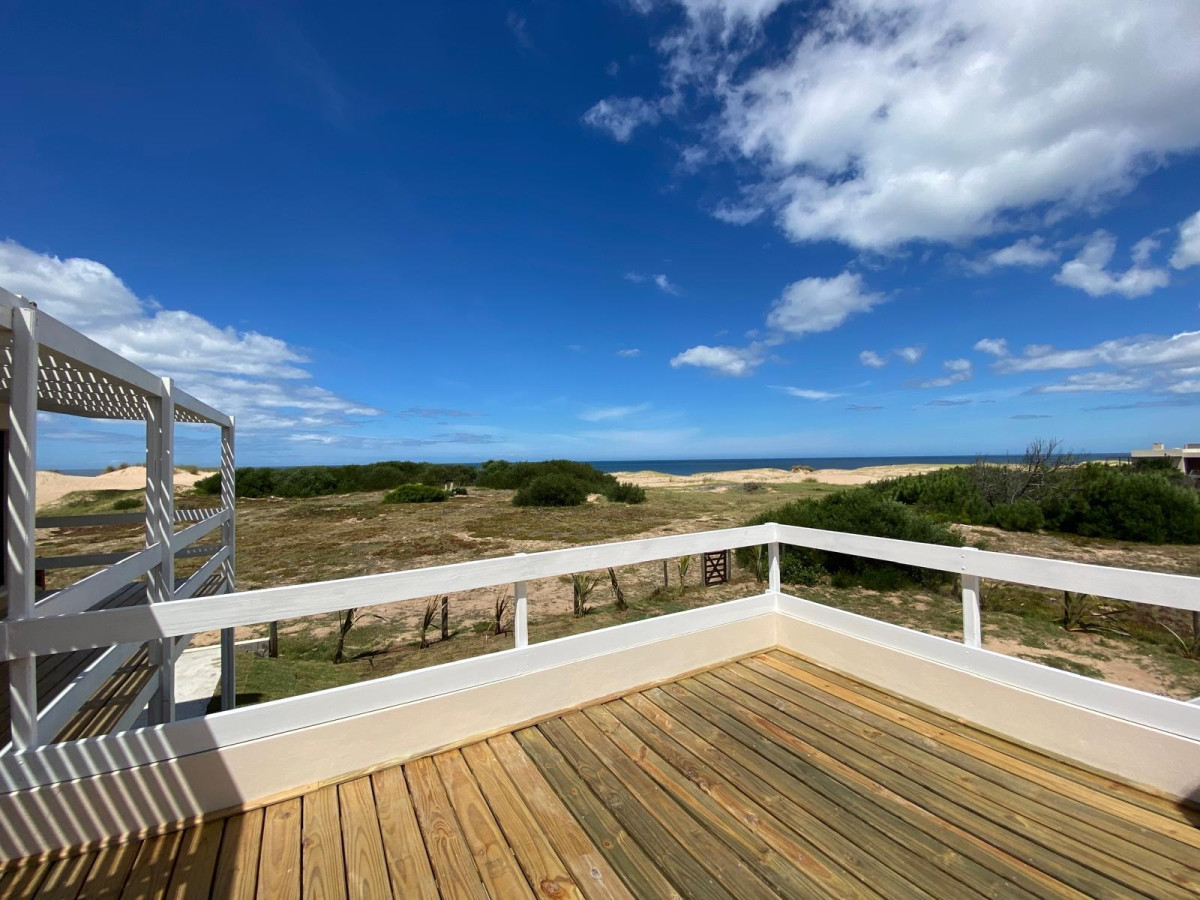 Venta casa en zona Chihuahua Punta Ballena