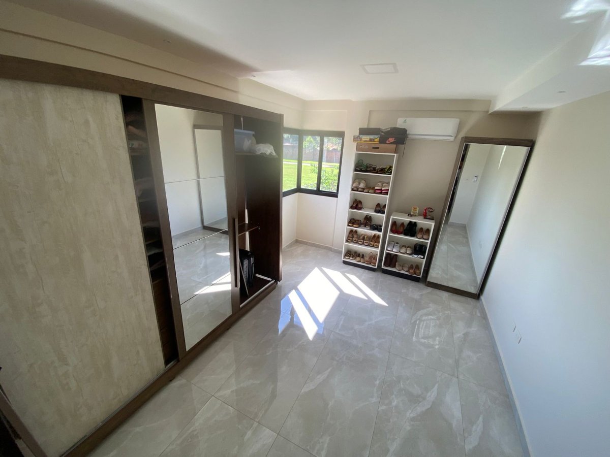 VENDO CASA EN BARRIO CERRADO RIBERA ACARAY CIUDAD DEL ESTE — foto 3