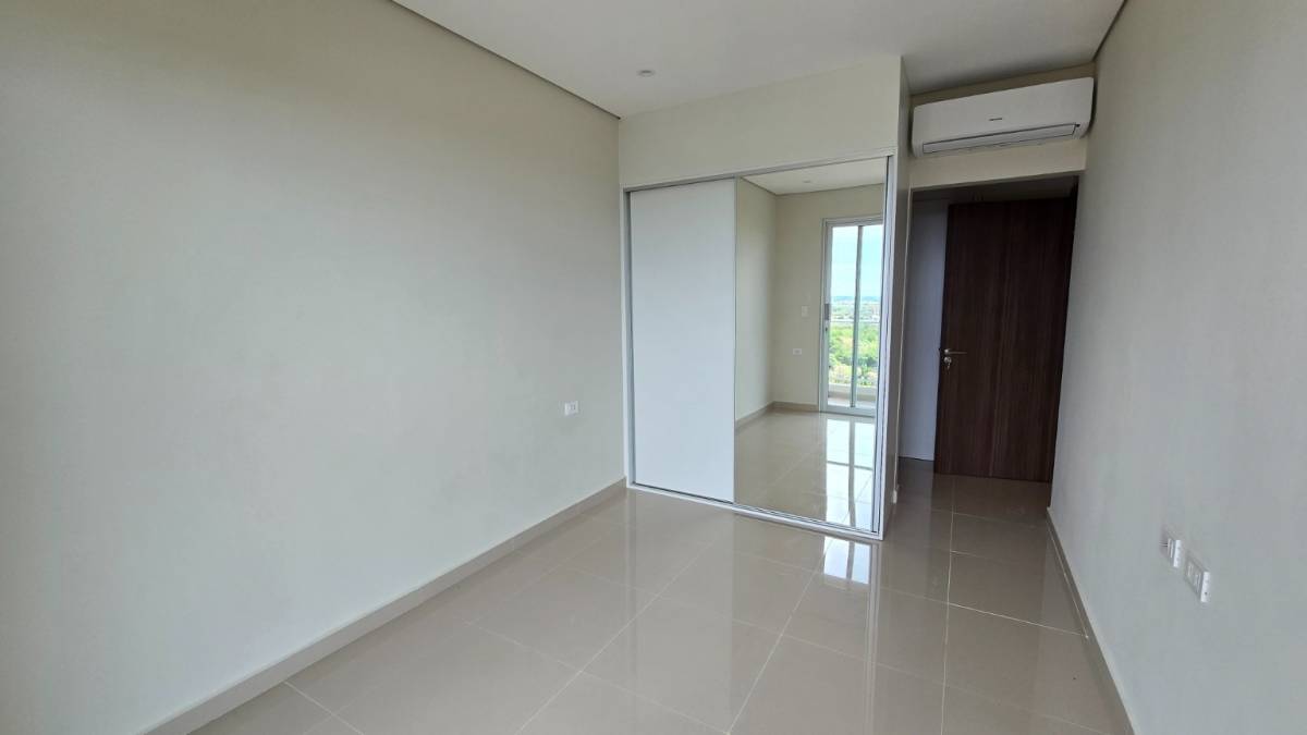 EN ALQUILER AMPLIO DEPARTAMENTO A ESTRENAR 2 DORMITORIOS EN YKUA SATI — foto 3