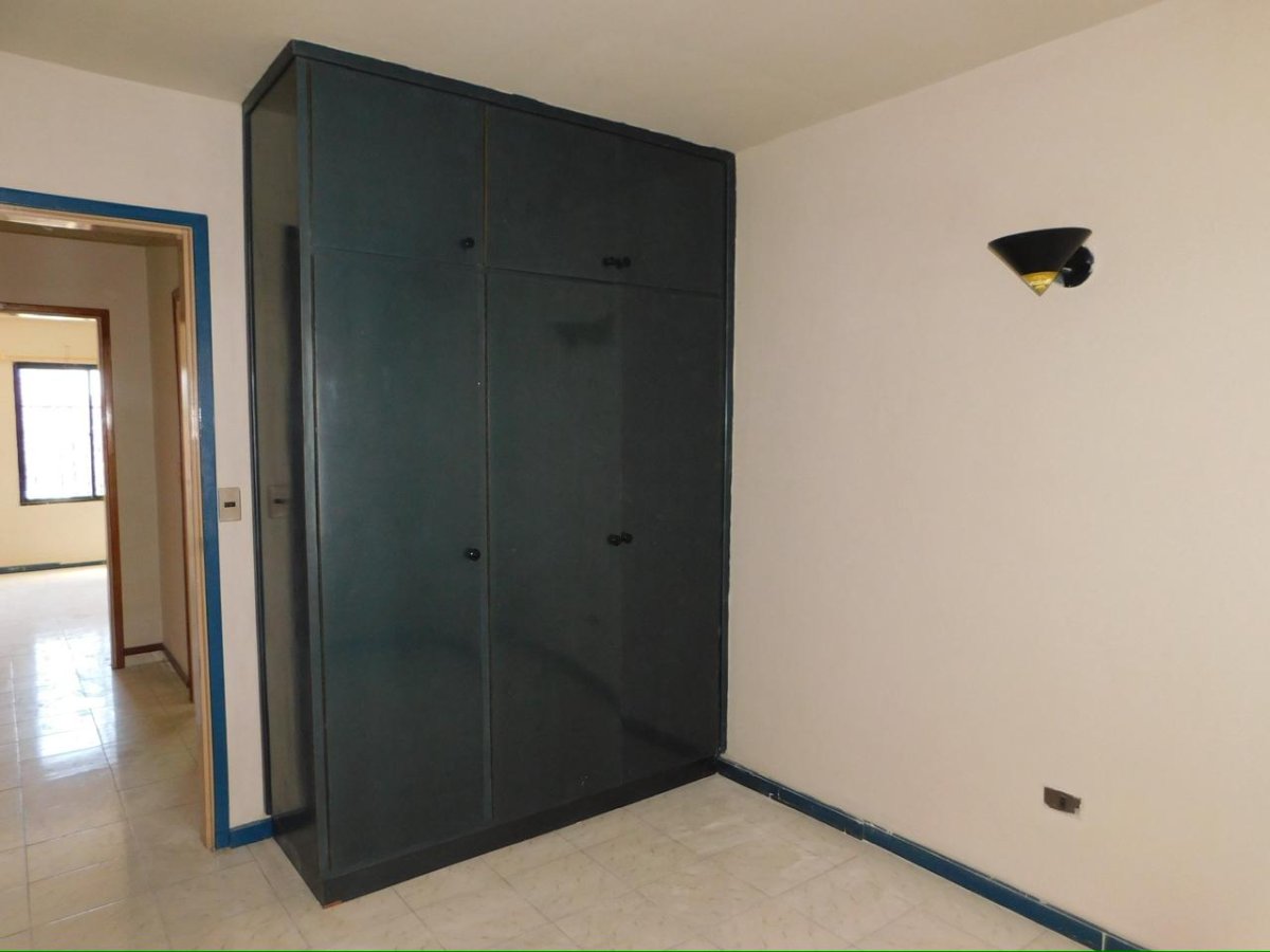 VENDO DEPARTAMENTO 2 DORMITORIOS EN BARRIO SAN VICENTE — foto 2