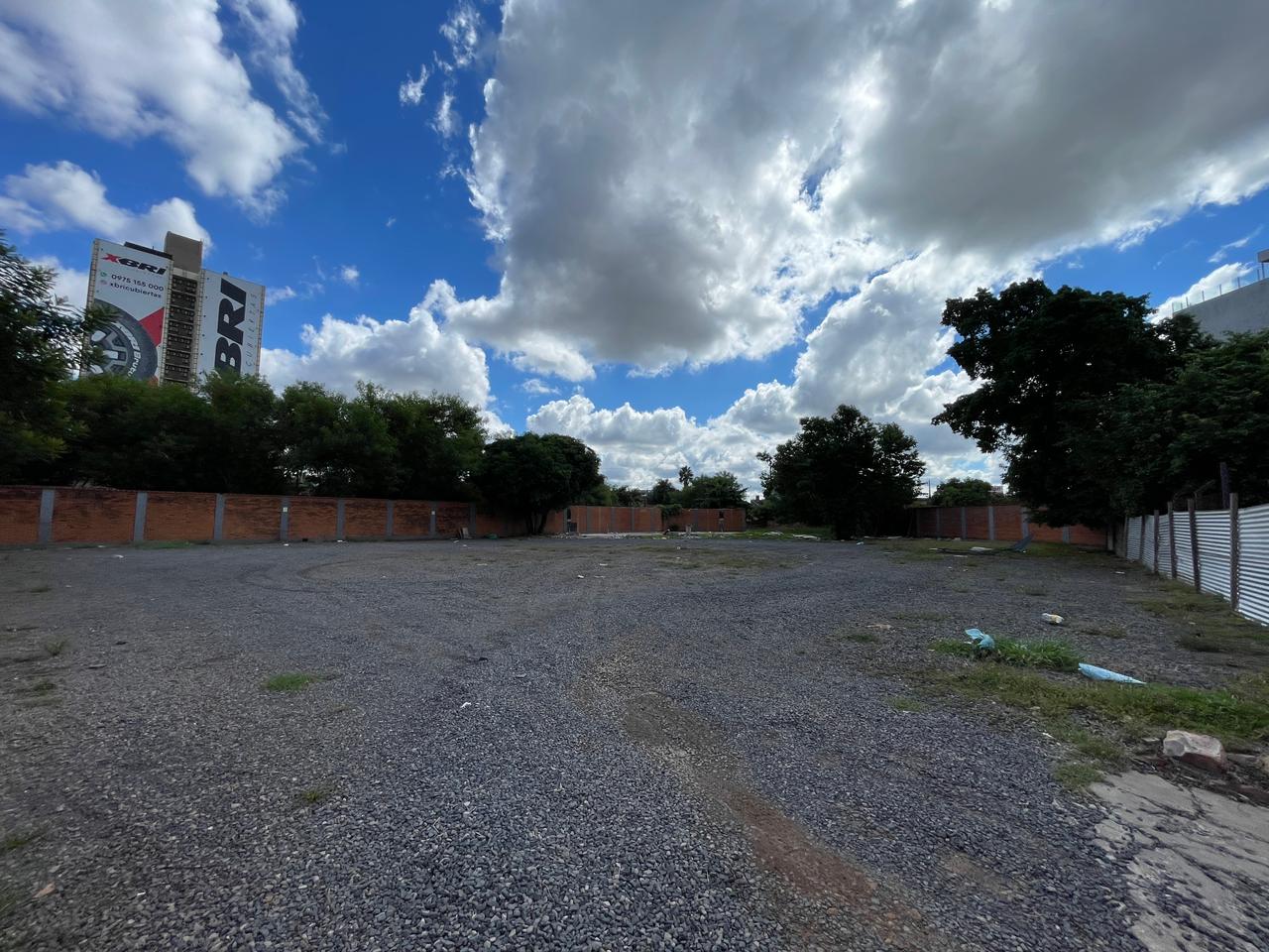 ALQUILO TERRENO EN BARRIO SAN JORGE — foto 2