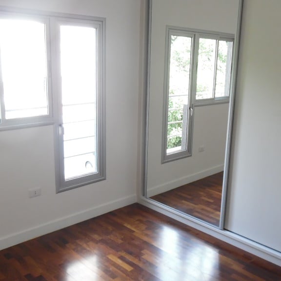 Alquilo hermoso departamento. Zona La Galeria. Cod:LA — foto 3