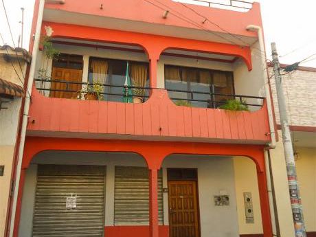 Casa En El Centro Ideal Para Negocio, Residencial (calle Santa Barbara)