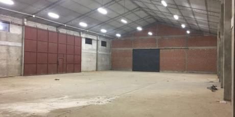 Renatta Schaimann Alquila: En El Parque Industrial Galpón Amplio Para Empresa