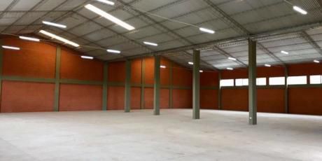 Renatta Schaimann Alquila: Para Uso Empresarial Galpón Amplio - Santa Cruz De La Sierra
