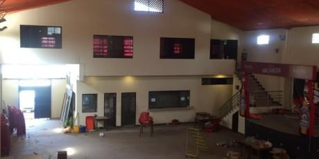 Atención Empresario Hermoso Y Amplio Galpón En Zona Comercial - Santa Cruz De La Sierra
