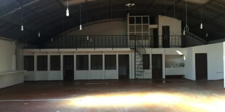 En Zona Comercial Hermoso GalpÓn Para Industria - Santa Cruz De La Sierra