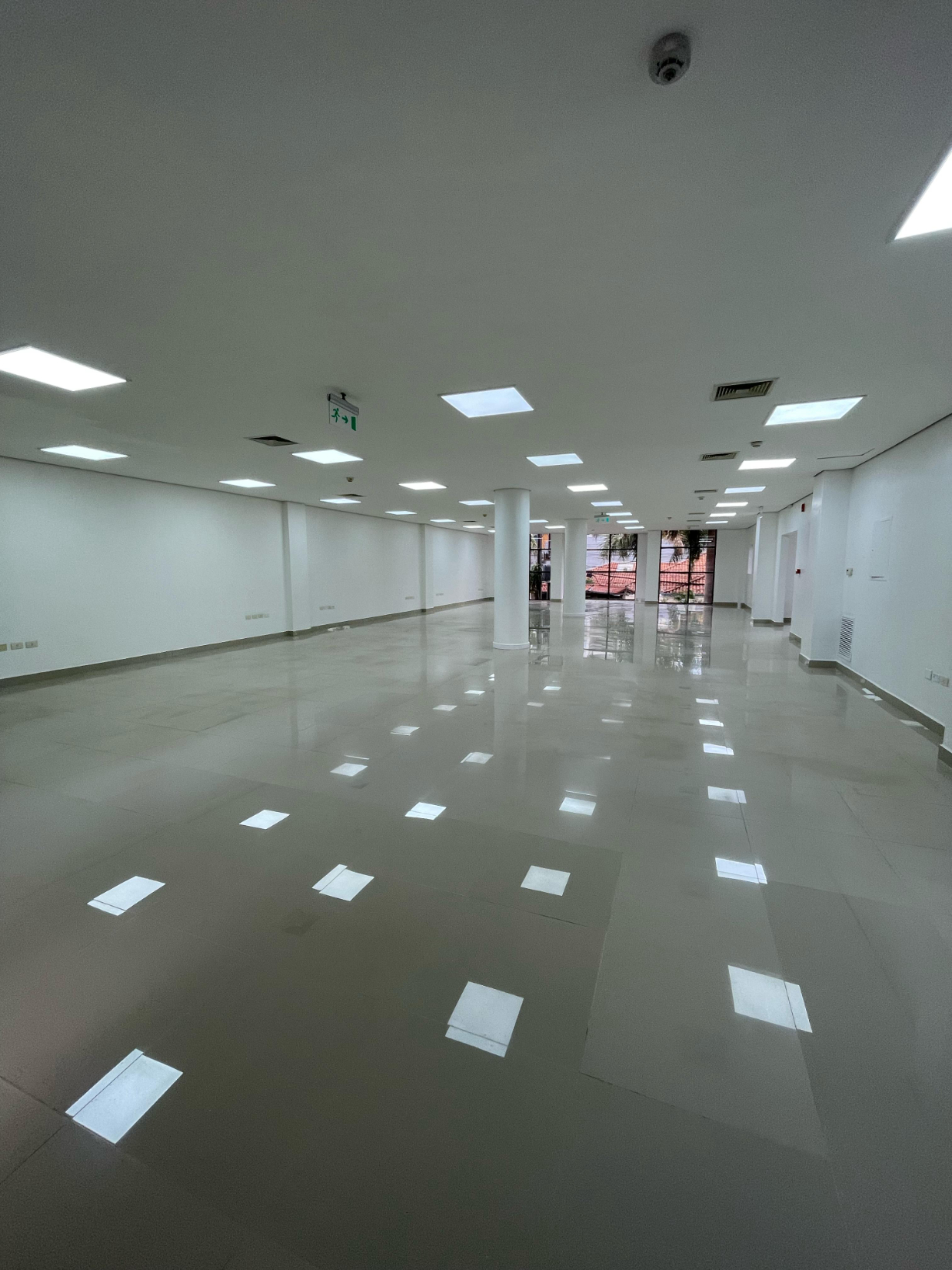 ZONA SHOPPING DEL SOL EN ALQUILER OFICINA DE 305 M2 — foto 2
