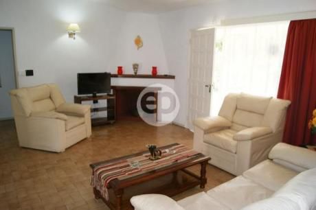 Casas En Aidy Grill