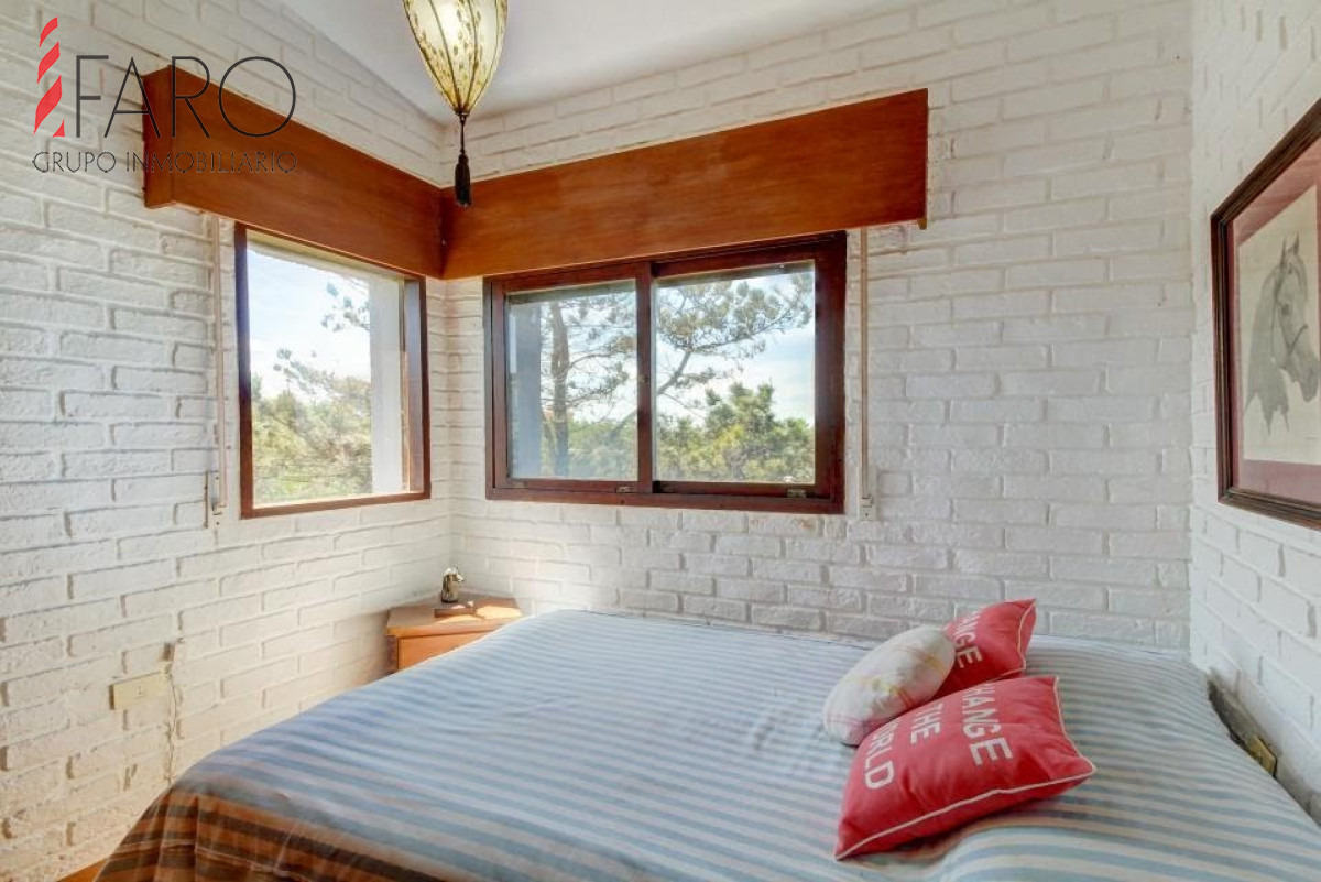 Casa en Altos de Punta Piedras 4 dormitorios y dependencia con parrillero techado · Foto 7