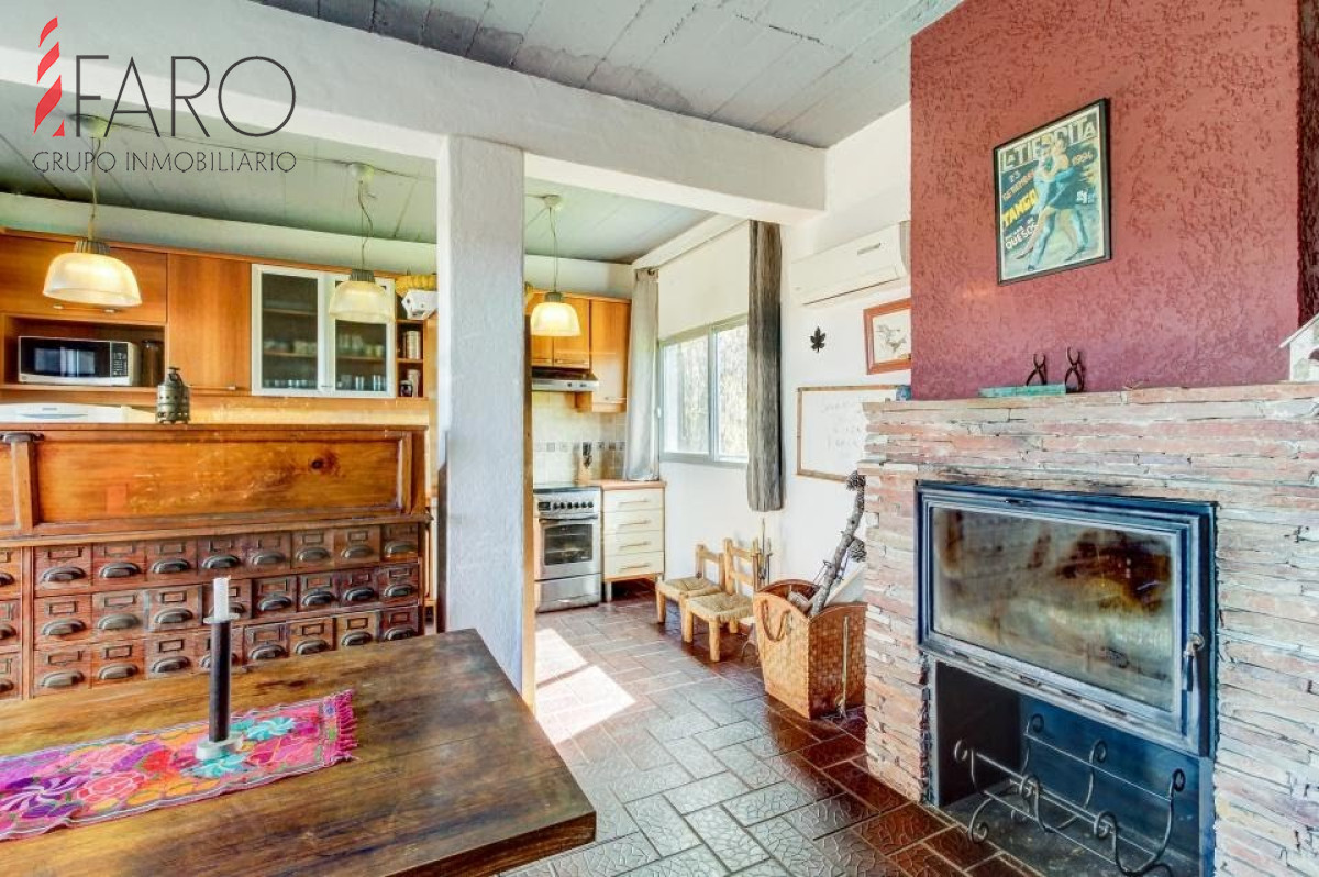 Casa en Altos de Punta Piedras 4 dormitorios y dependencia con parrillero techado · Foto 2
