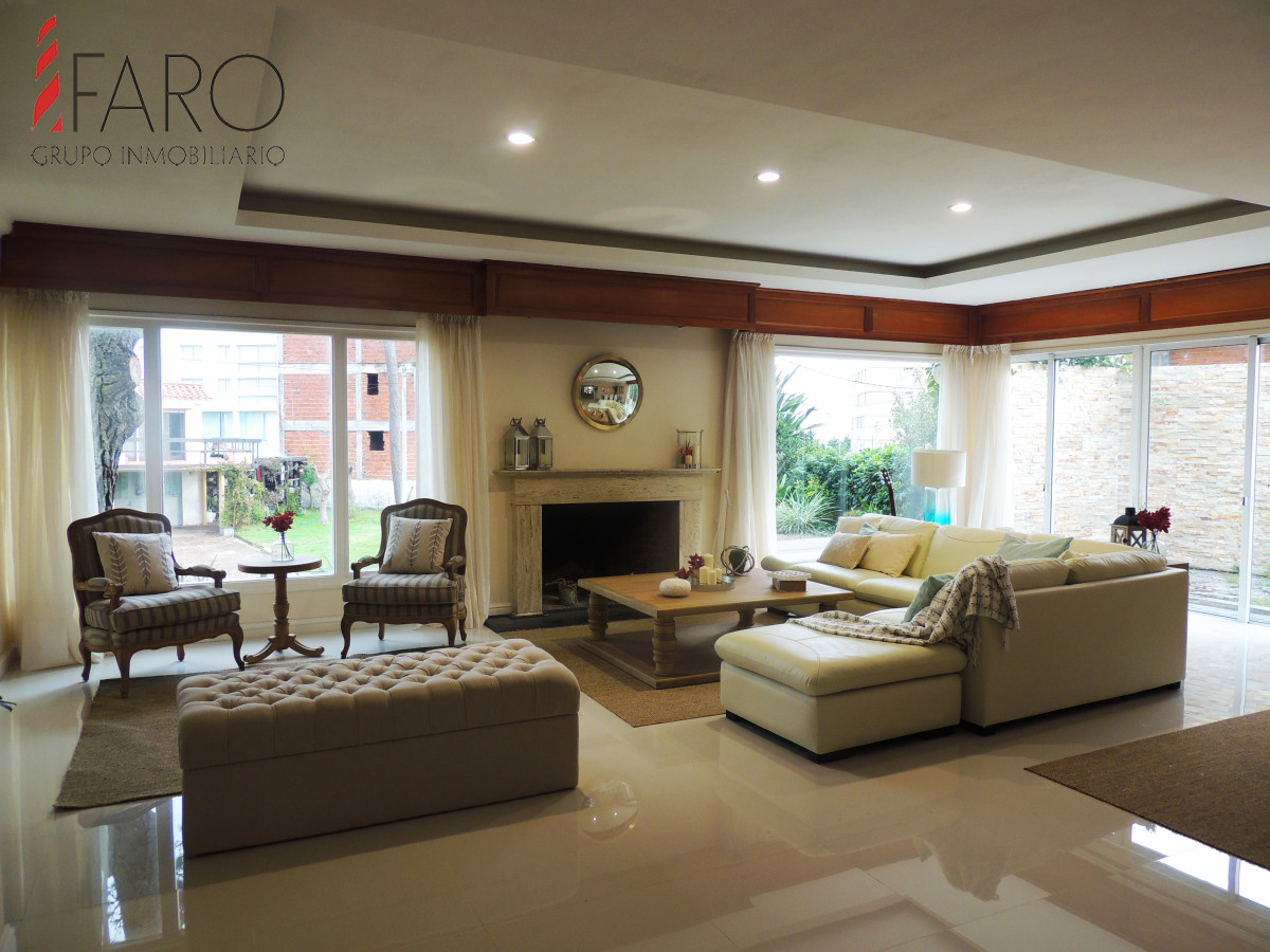 Casa en Mansa 5 dormitorios con piscina y barbacoa · Foto 2