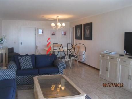 Apartamento En Mansa 3 Dormitorios Y Dependencia, Garage