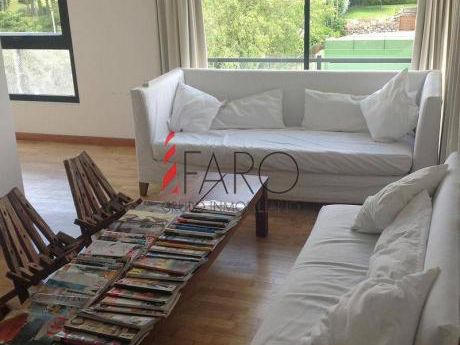 Apartamento En Brava 3 Dormitorios Con Garage