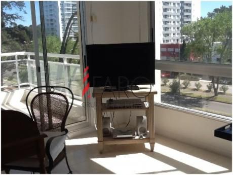 Apartamento En Roosevelt 2 Dormitorios Con Garage