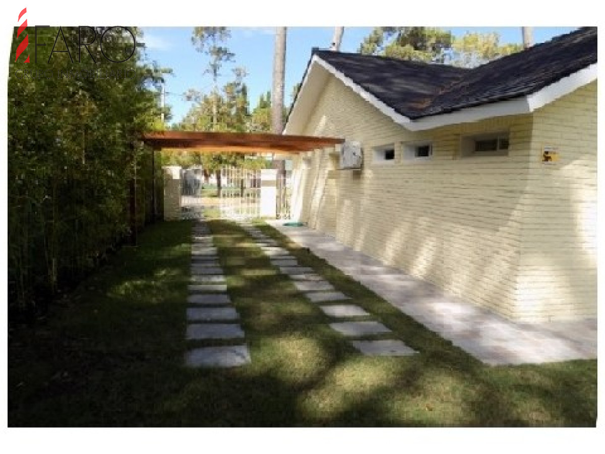 Casa en Mansa 4 dormitorios con piscina y cochera · Foto 8