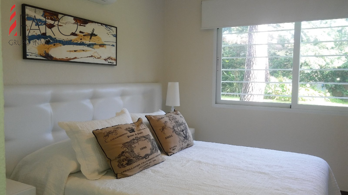 Casa en Mansa 4 dormitorios con piscina y cochera · Foto 10