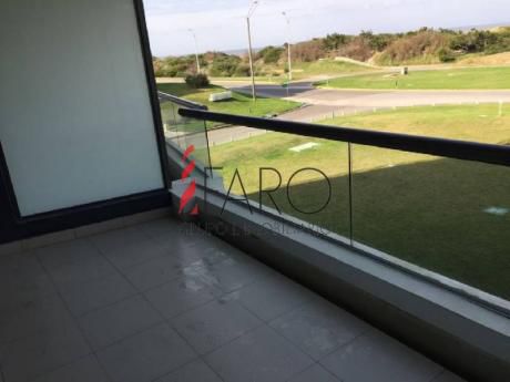Apartamento En Brava 3 Dormitorios Con Garage