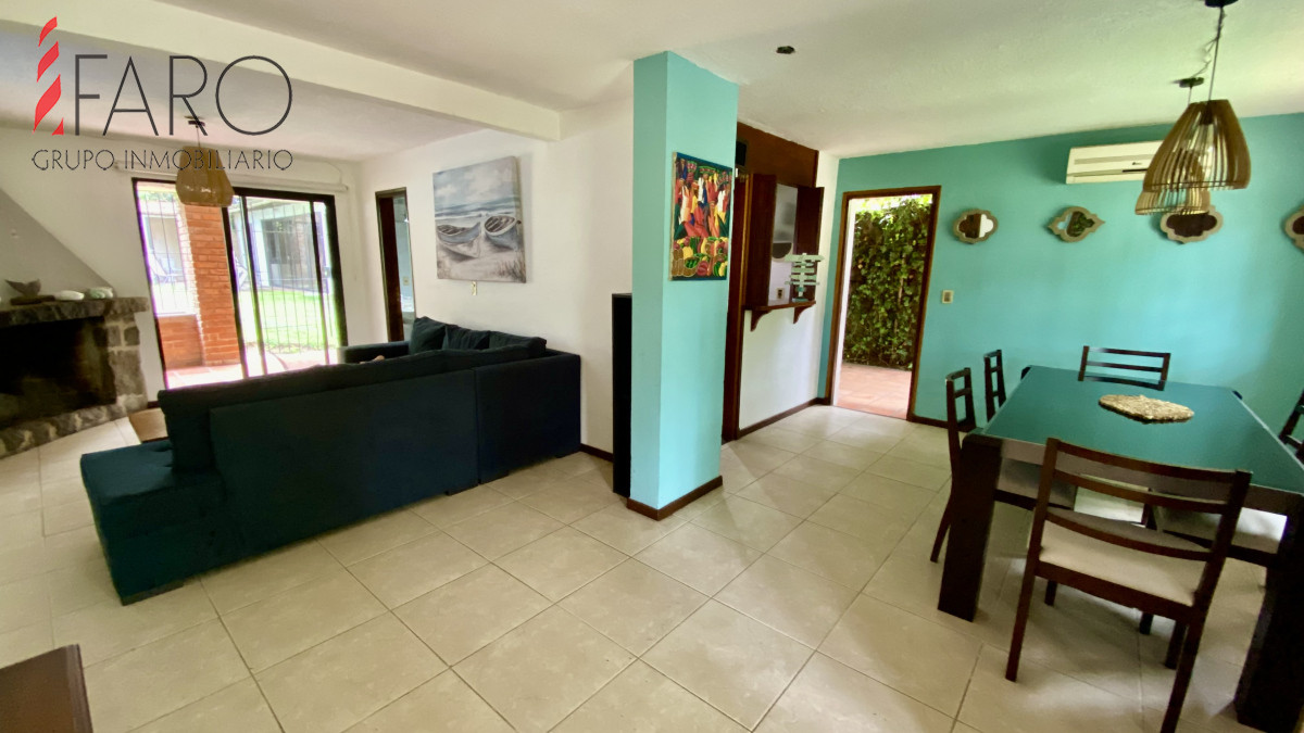 Hermosa Casa 3 dormitorios + piscina en Jardines de Córdoba - Punta del Este