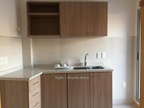 87023 - Apartamento De 3 Dormitorios En Venta En La Blanqueada