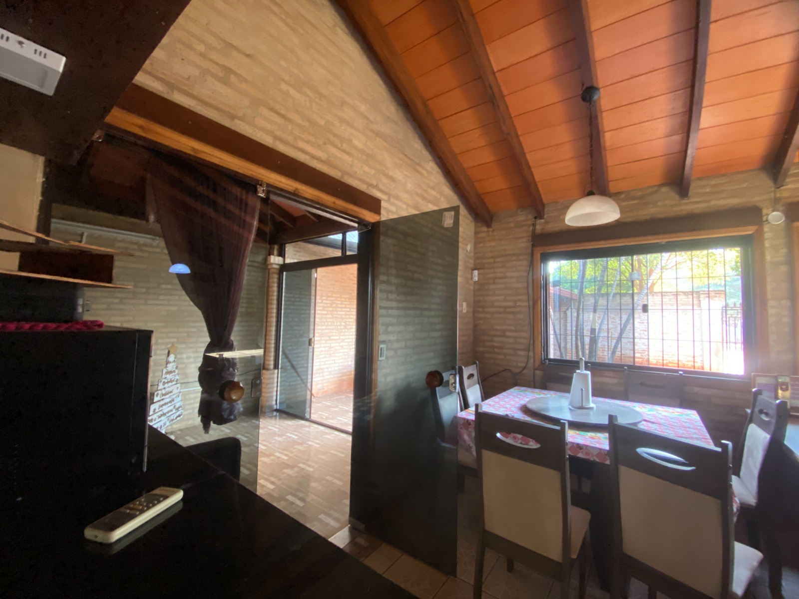 VENDO AMPLIA PROPIEDAD EN ESQUINA EN SAN LORENZO ZONA PINEDO — foto 3
