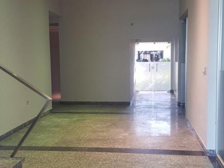 Imponente Oficina En Carmelitas En Alquiler
