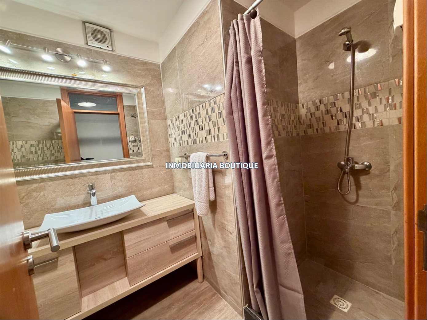 Ellauri amplio apartamento amueblado con garaje · Foto 10