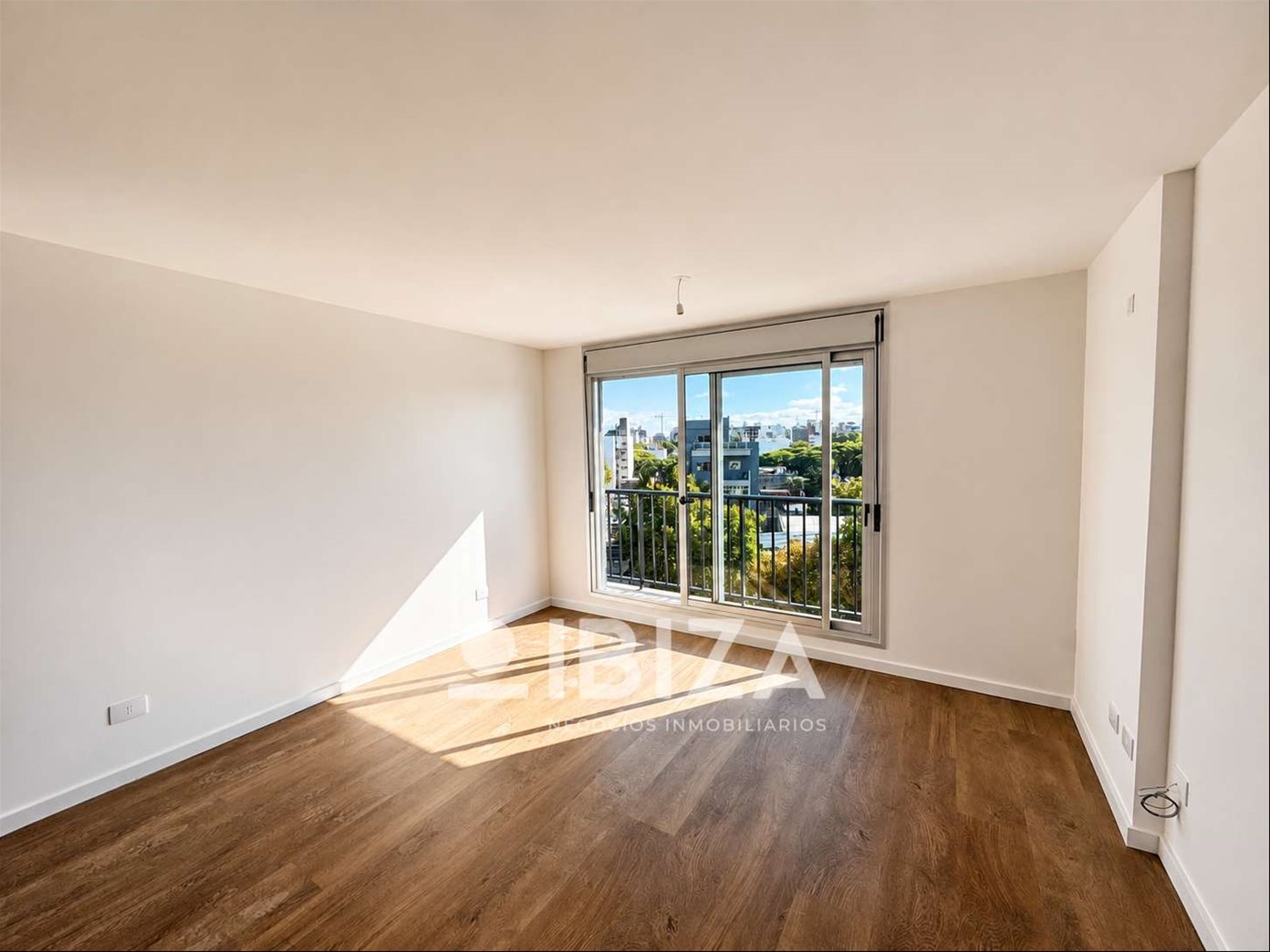 Alquiler Apartamento 1 dormitorio c/garage y balcón Parque Rodó