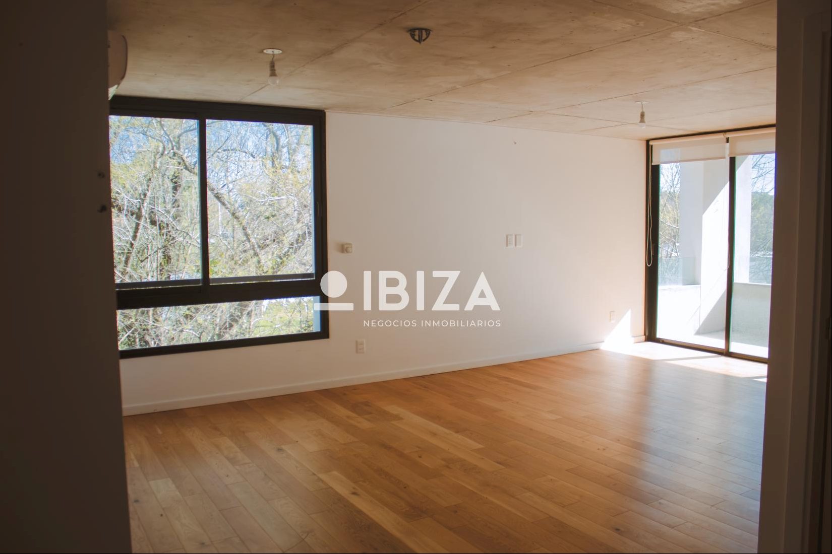 Alquiler Apartamento 2 Dormitorios con parrillero y cochera Carrasco Norte · Foto 10