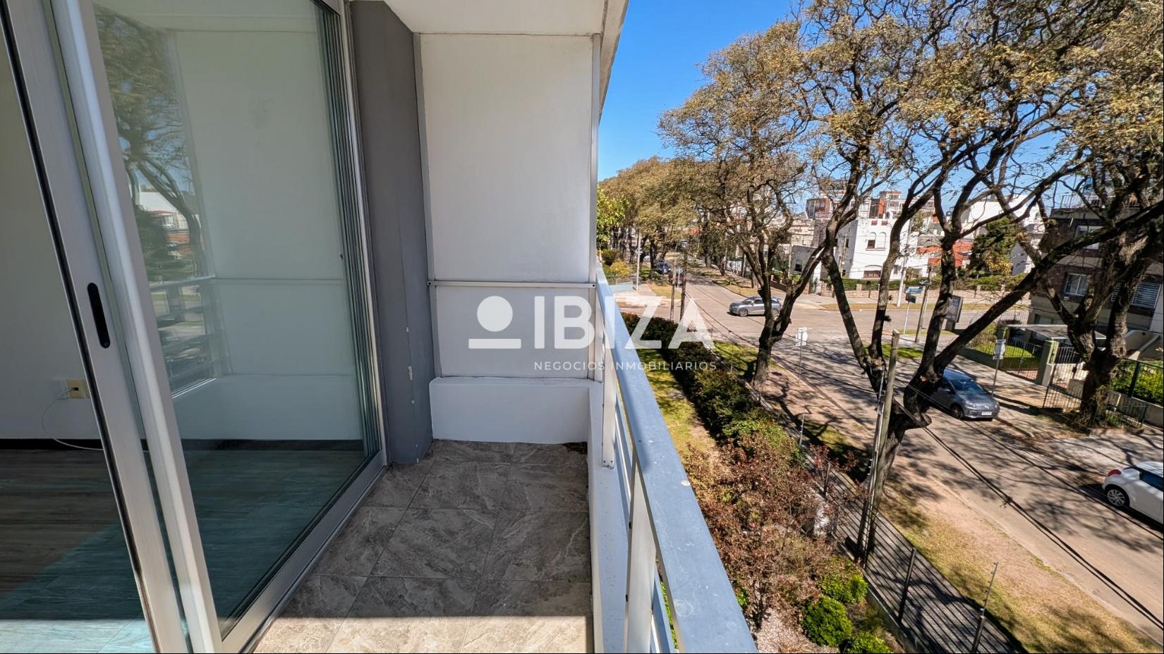 Alquiler Malvin 1 dormitorio con terraza y garaje. A metros de la Rambla · Foto 9