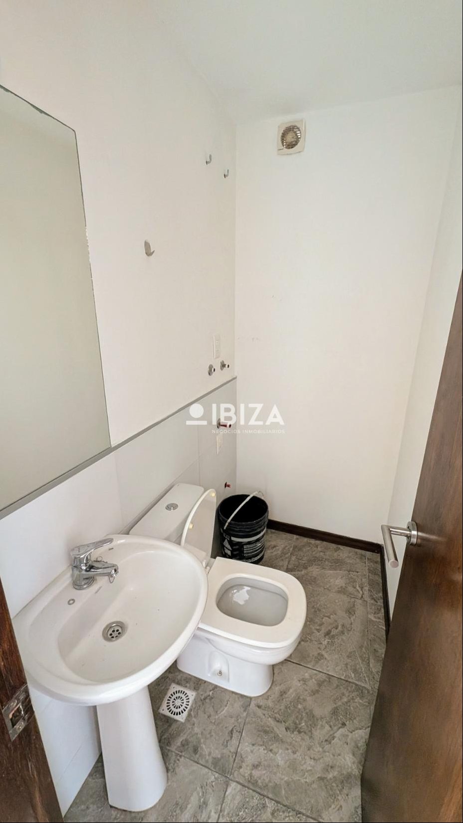 Alquiler Malvin 1 dormitorio con terraza y garaje. A metros de la Rambla · Foto 12