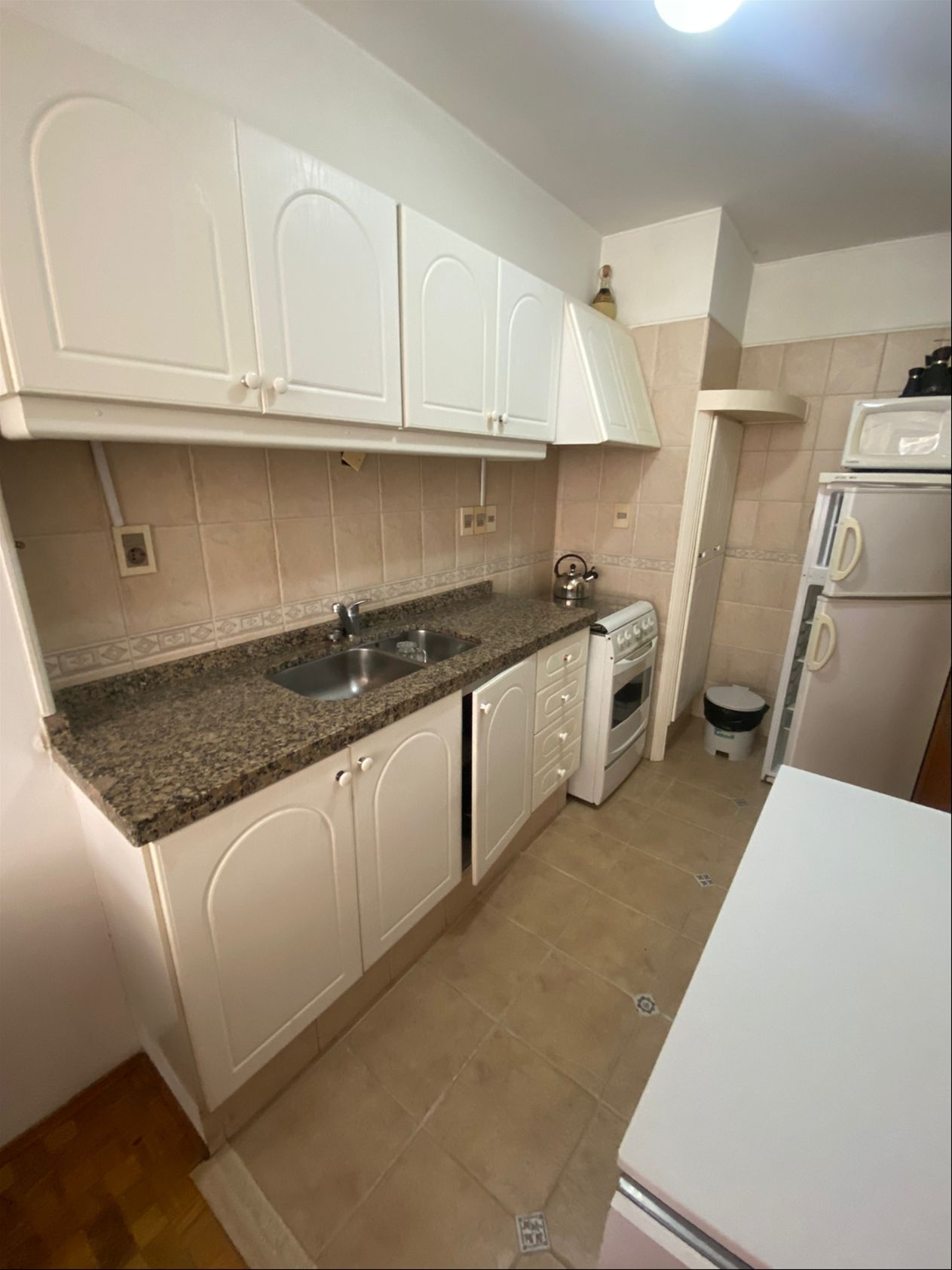 Precioso Apartamento Amueblado En Puerto Del Buceo C/Patio · Foto 12