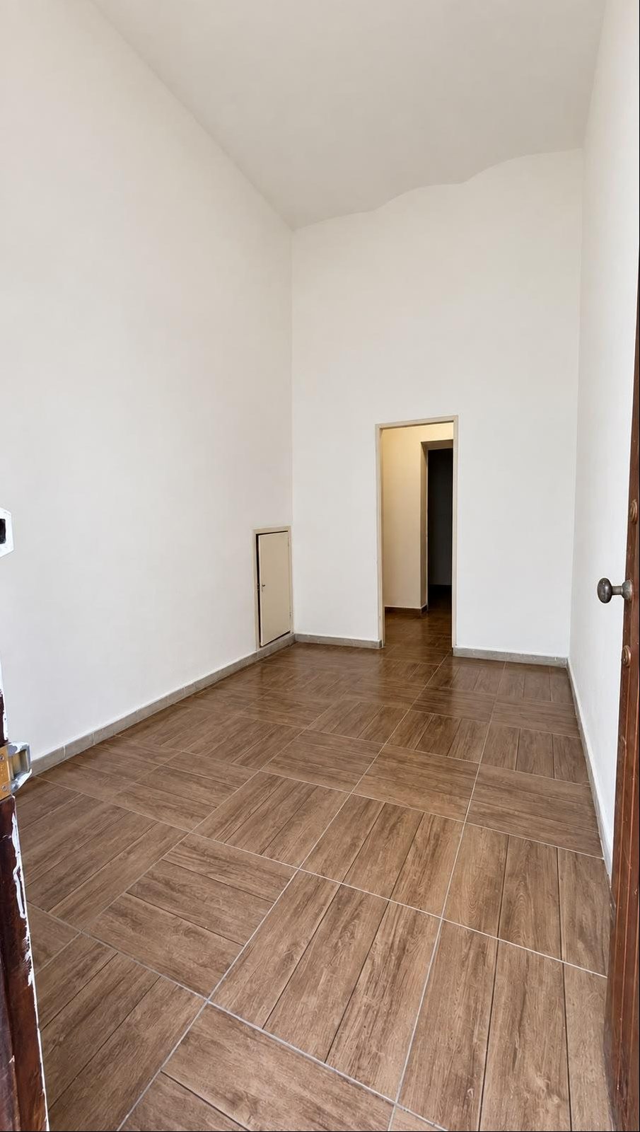 Oportunidad Casa en la Comercial sin gastos comunes · Foto 2