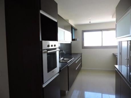 Venta - Pta Del Este 2 Dormitorios En Suite A Estrenar