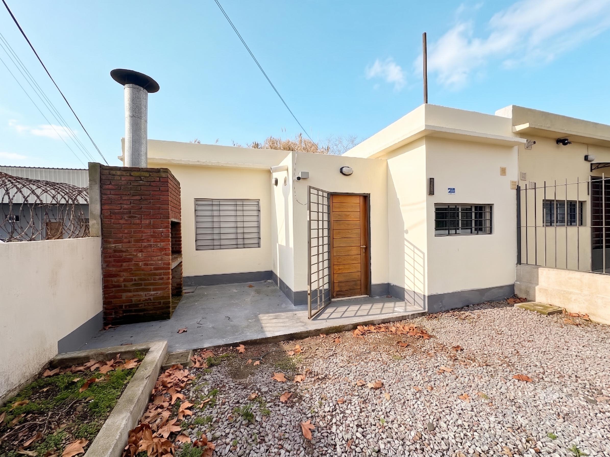 Venta Casa 2 Dormitorios 1 Baño Garaje y Parrillero Malvin Norte
