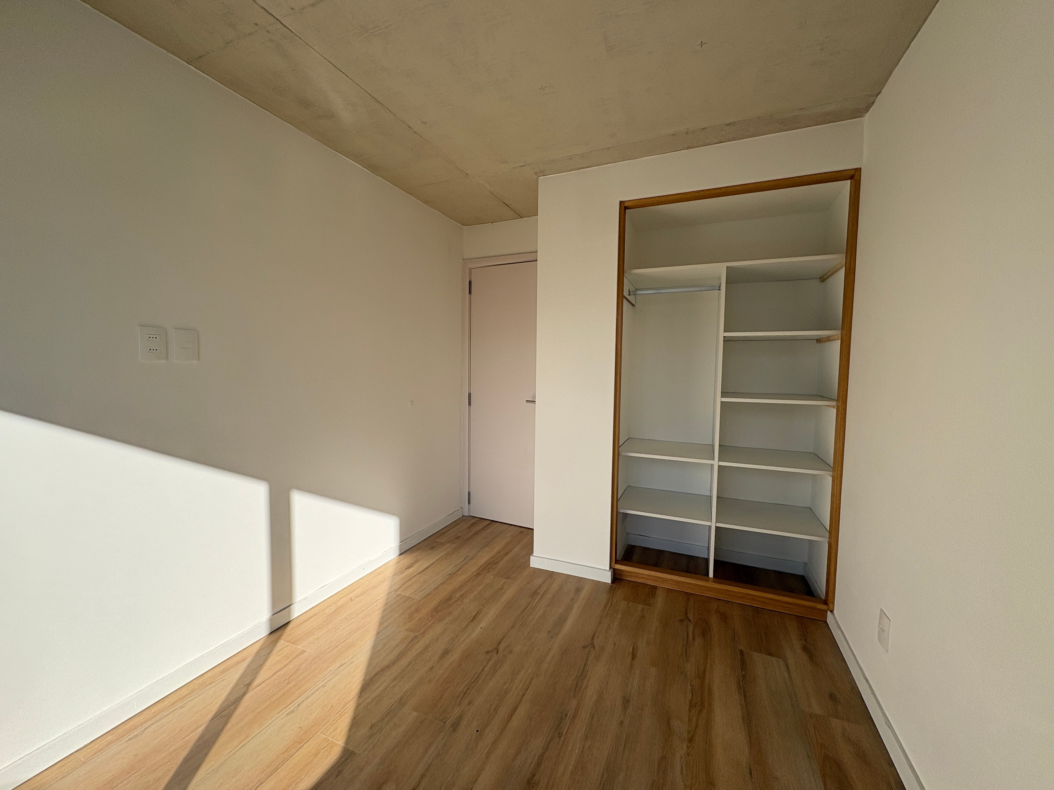 Alquiler de Apartamento de 1 dormitorio y garaje en Cordon · Foto 9