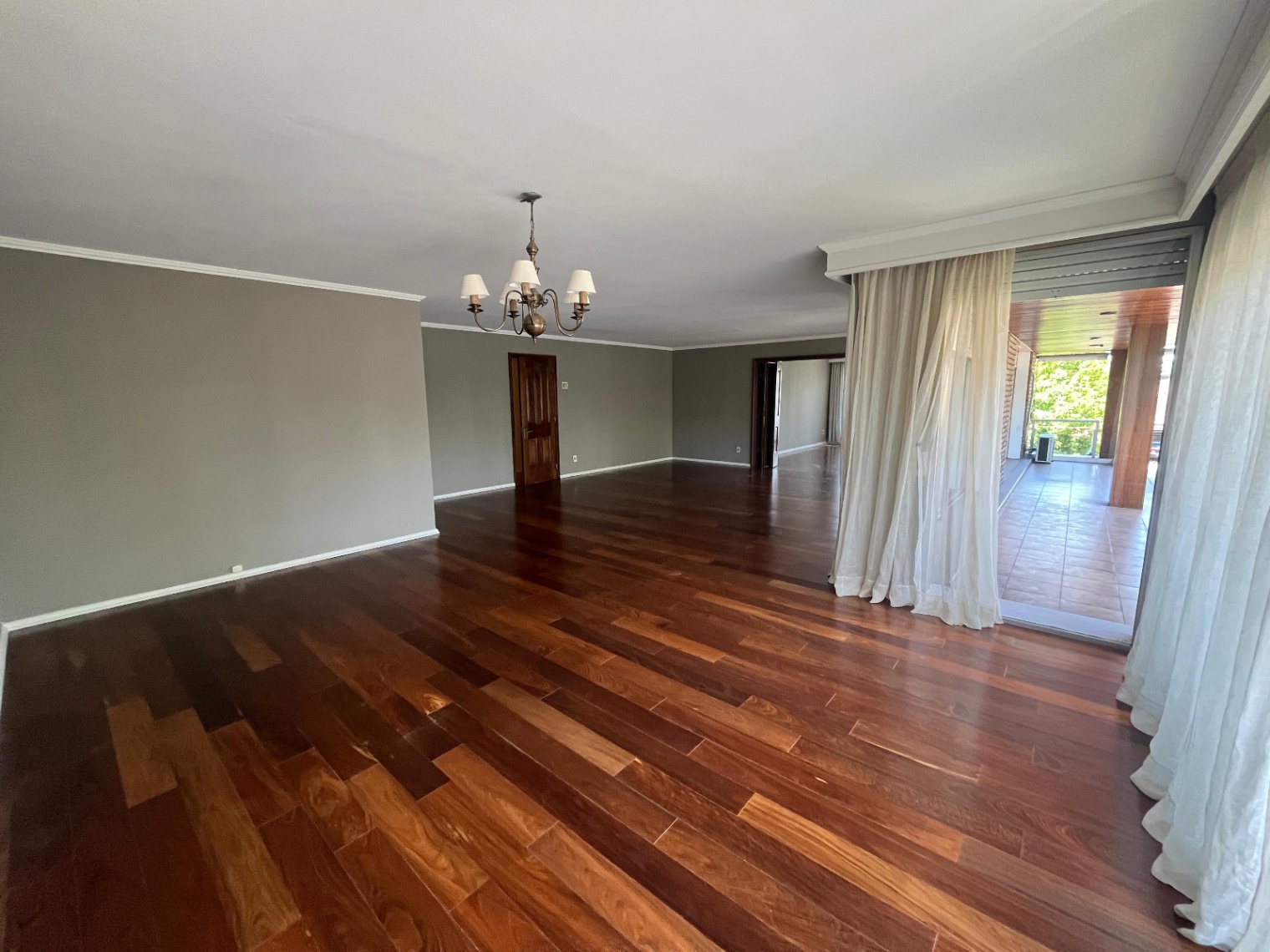 Apartamento en alquiler de 3 dormitorios c/ cochera en Carrasco