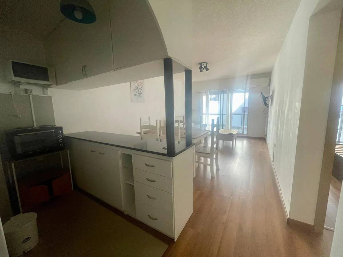 Apartamento en alquiler c/ cochera en Cordón