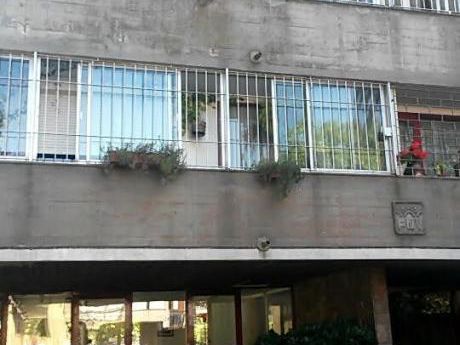 Gran Negocio, Apto. A Metros De Facultad Medicina