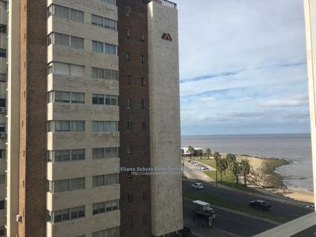 Venta Apartamento 3 Dormitorios Servicio Garage Pocitos