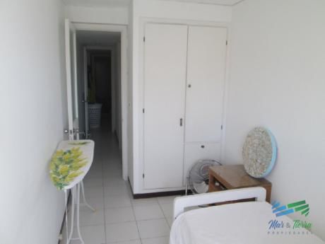 Excelente Oportunidad... Torre De Categoría, Con Excelentes Servicios, Ubicado En Primera Línea Sobre Playa Brava