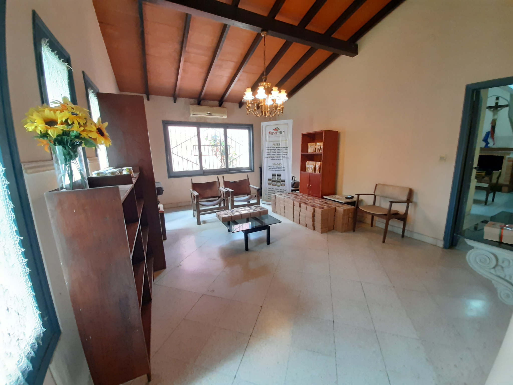 Casa toda en planta baja, zona San Vicente, cercanías Felix Bogado y Colegio San Clemente — foto 3